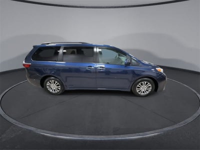 Toyota Sienna XLE 2020