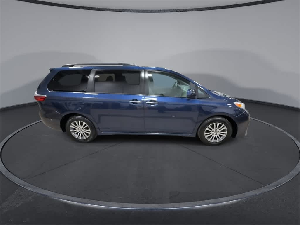 Toyota Sienna XLE 2020