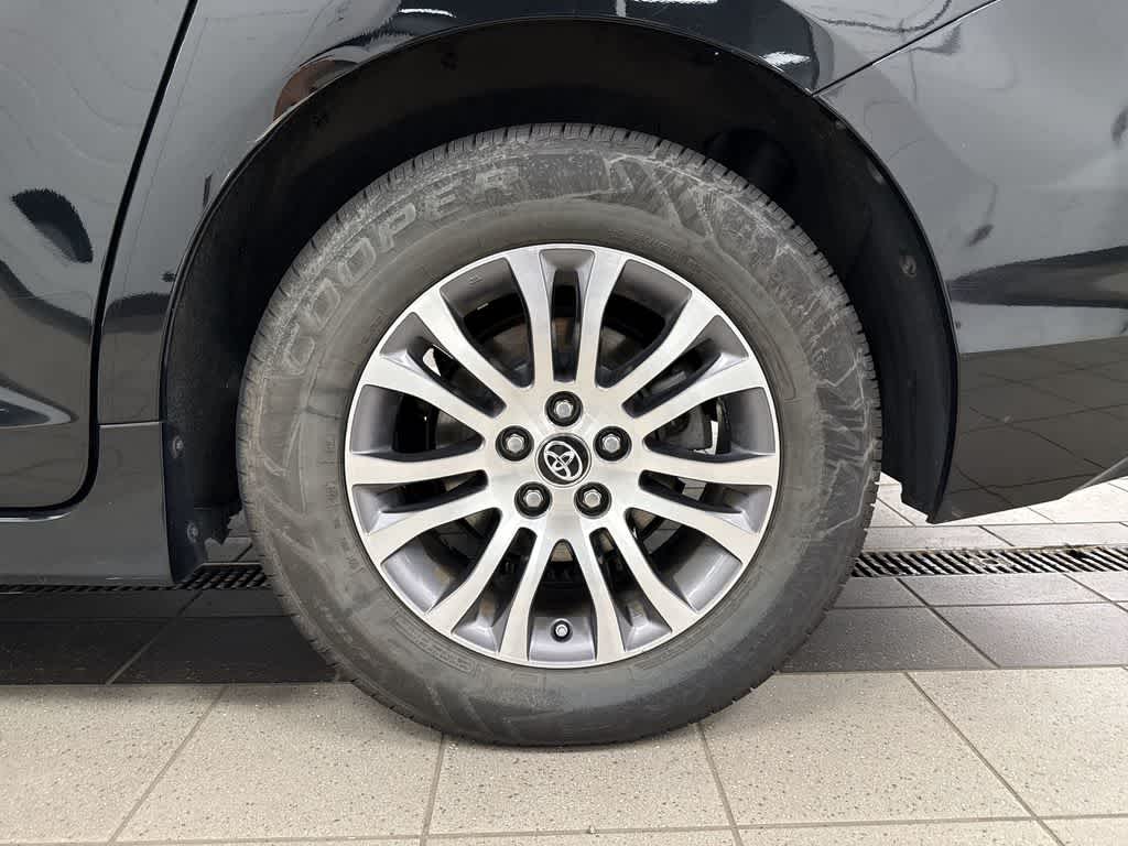 Toyota Sienna XLE 2020
