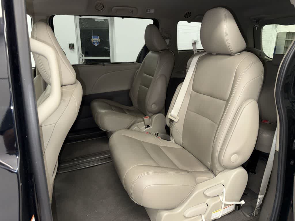 Toyota Sienna XLE 2020