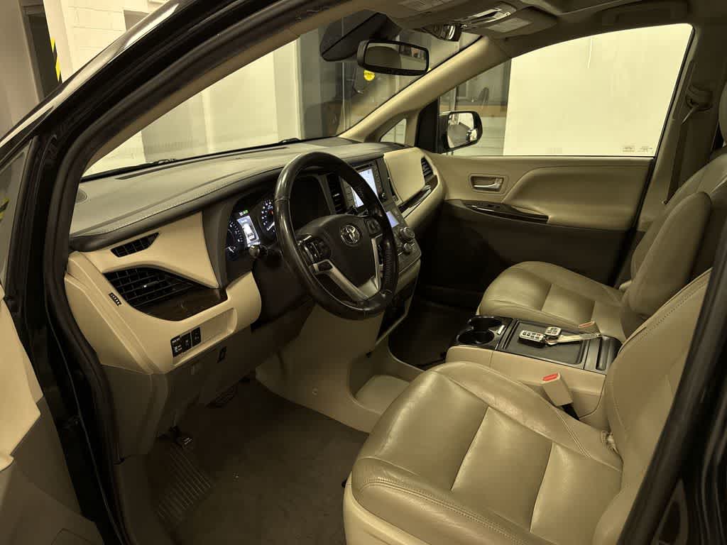 Toyota Sienna XLE 2020