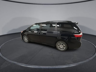 Toyota Sienna XLE 2020
