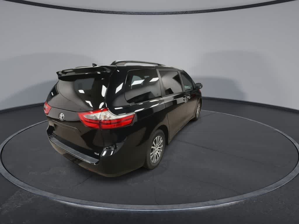 Toyota Sienna XLE 2020