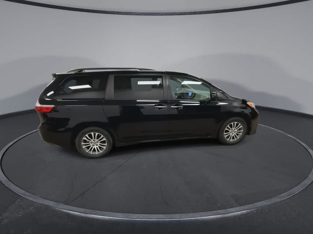 Toyota Sienna XLE 2020