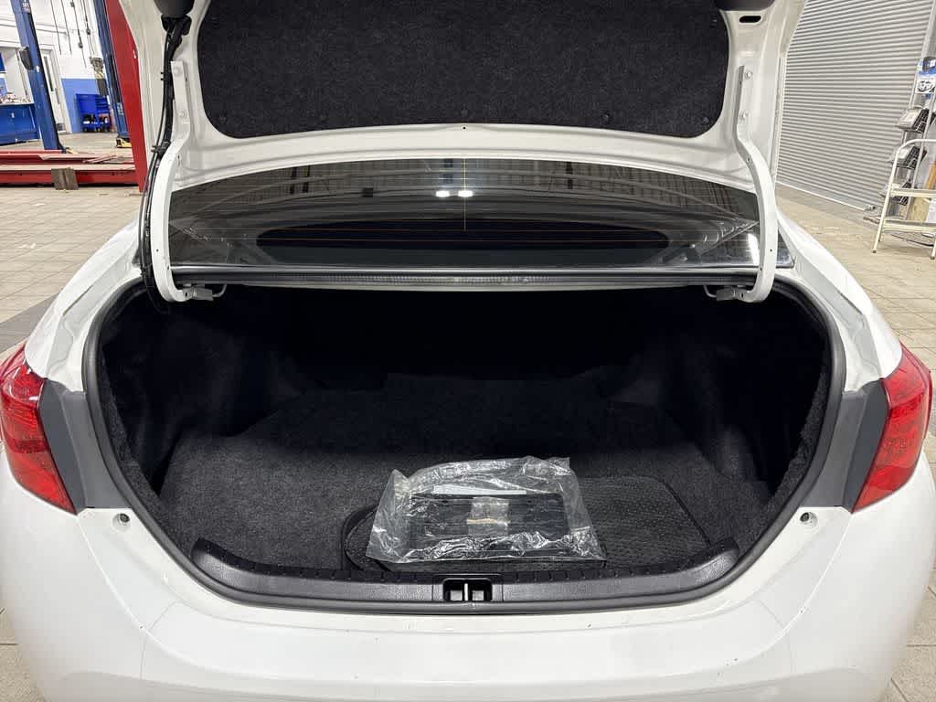 Toyota Corolla L 2019