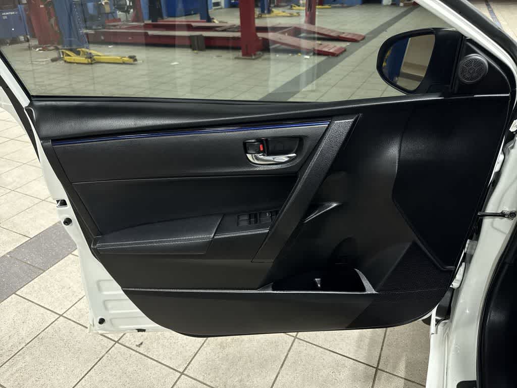 Toyota Corolla L 2019