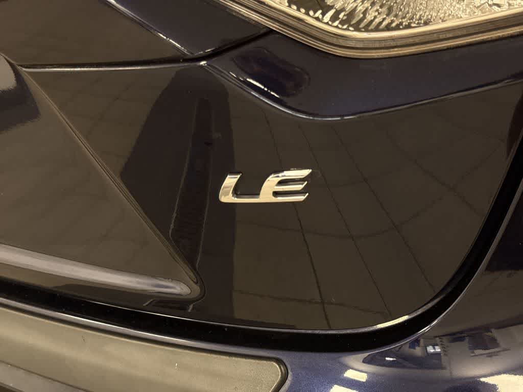 Toyota Corolla LE 2022