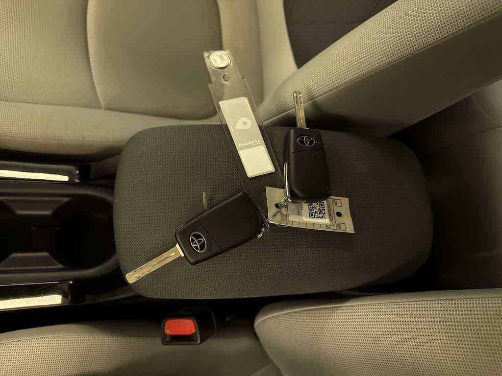 Toyota Corolla LE 2022