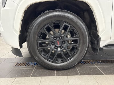 Toyota Sequoia SR5 2024