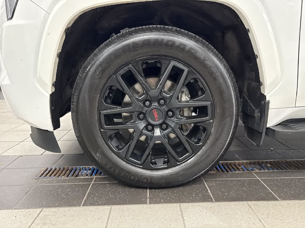 Toyota Sequoia SR5 2024