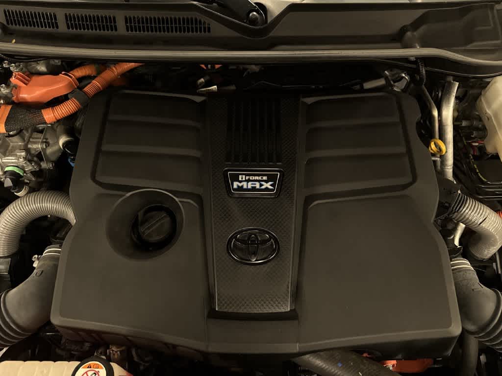 Toyota Sequoia SR5 2024
