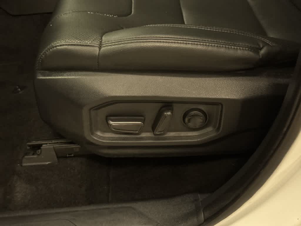 Toyota Sequoia SR5 2024