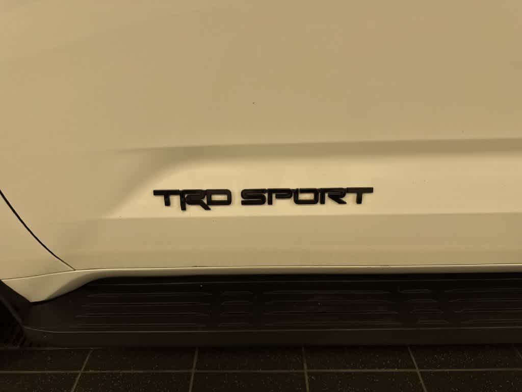 Toyota Sequoia SR5 2024