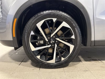 Mitsubishi Outlander SE 2023