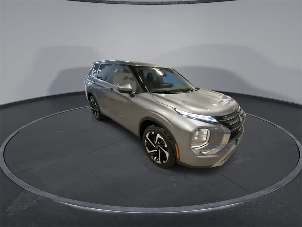 Mitsubishi Outlander SE 2023