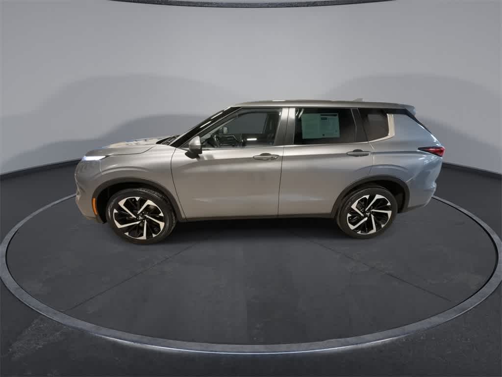 Mitsubishi Outlander SE 2023