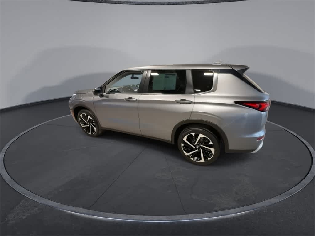Mitsubishi Outlander SE 2023