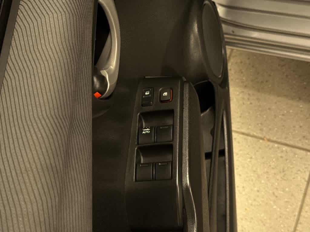 Honda Fit de 2010, 5 puertas, hatchback, cambio automático