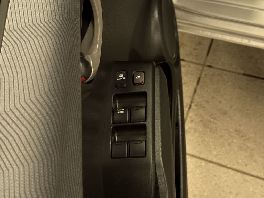 Honda Fit de 2011, 5 puertas, hatchback, cambio automático