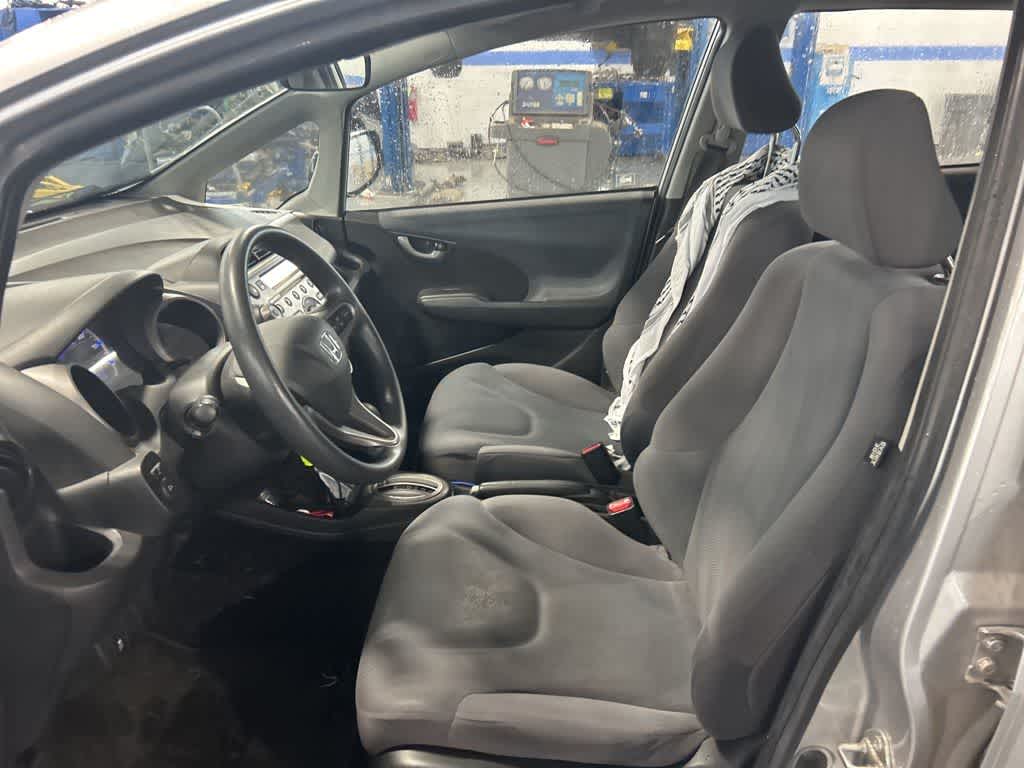 Honda Fit de 2011, 5 puertas, hatchback, cambio automático
