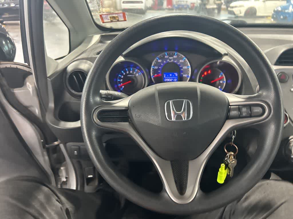 Honda Fit de 2011, 5 puertas, hatchback, cambio automático