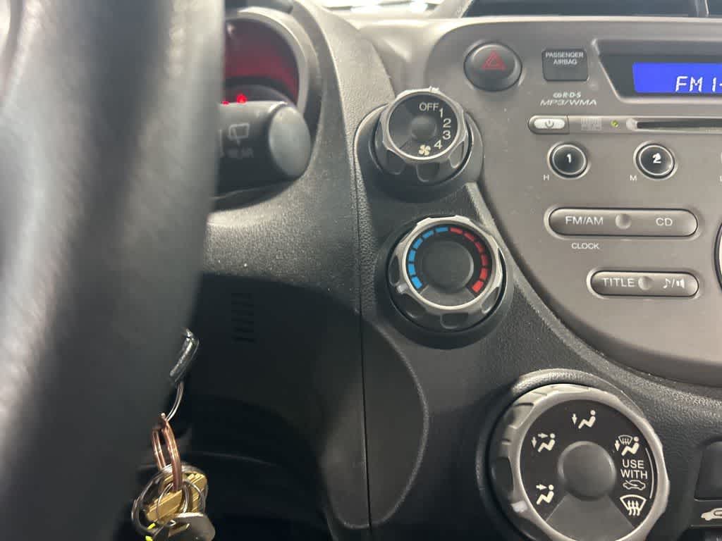 Honda Fit de 2011, 5 puertas, hatchback, cambio automático
