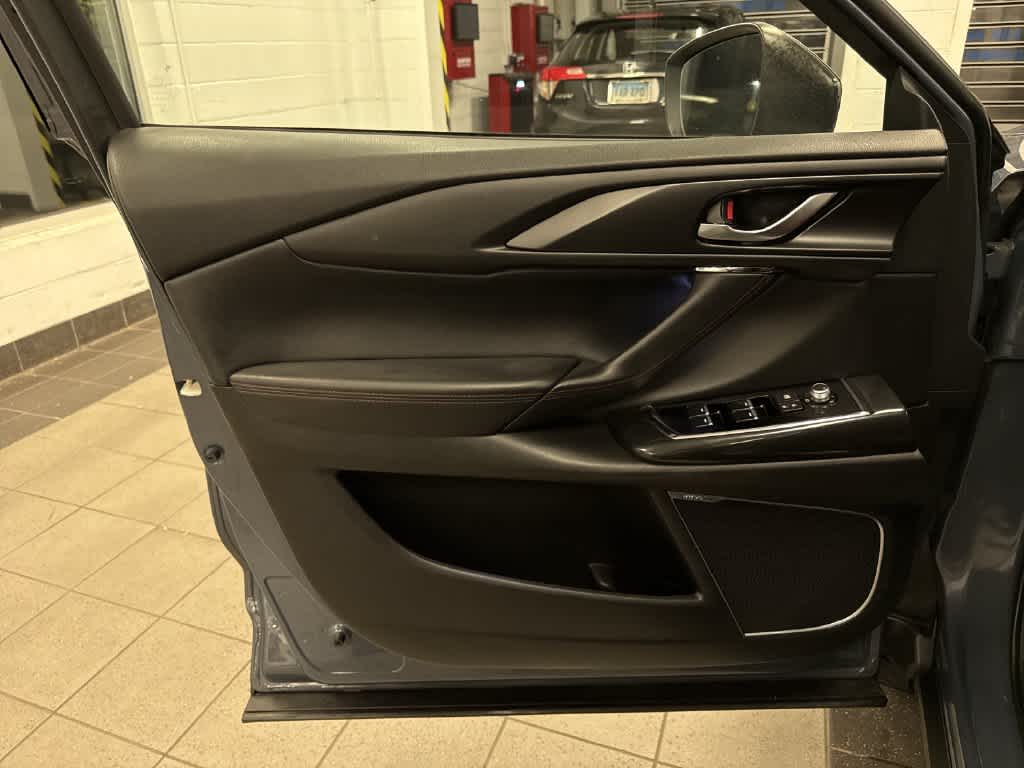 Mazda CX-9 Carbon Edition 2023