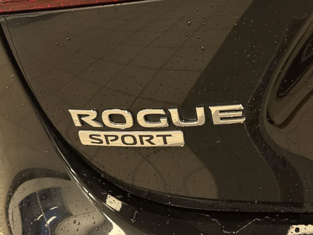 Nissan Rogue Sport S 2021