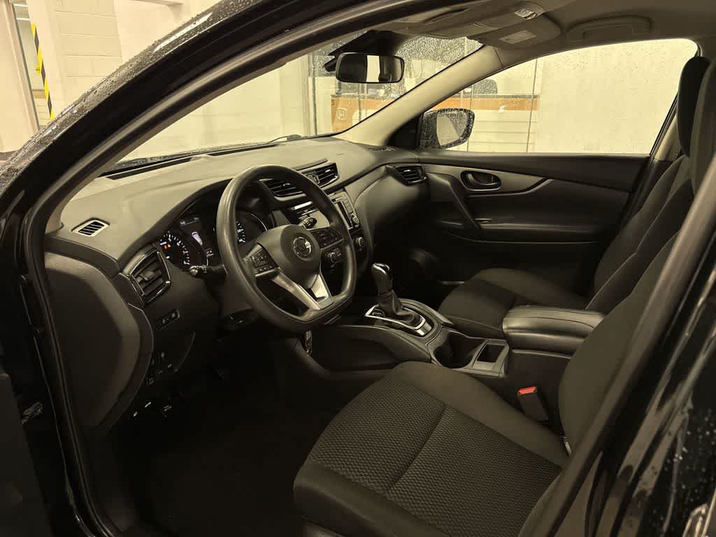 Nissan Rogue Sport S 2021