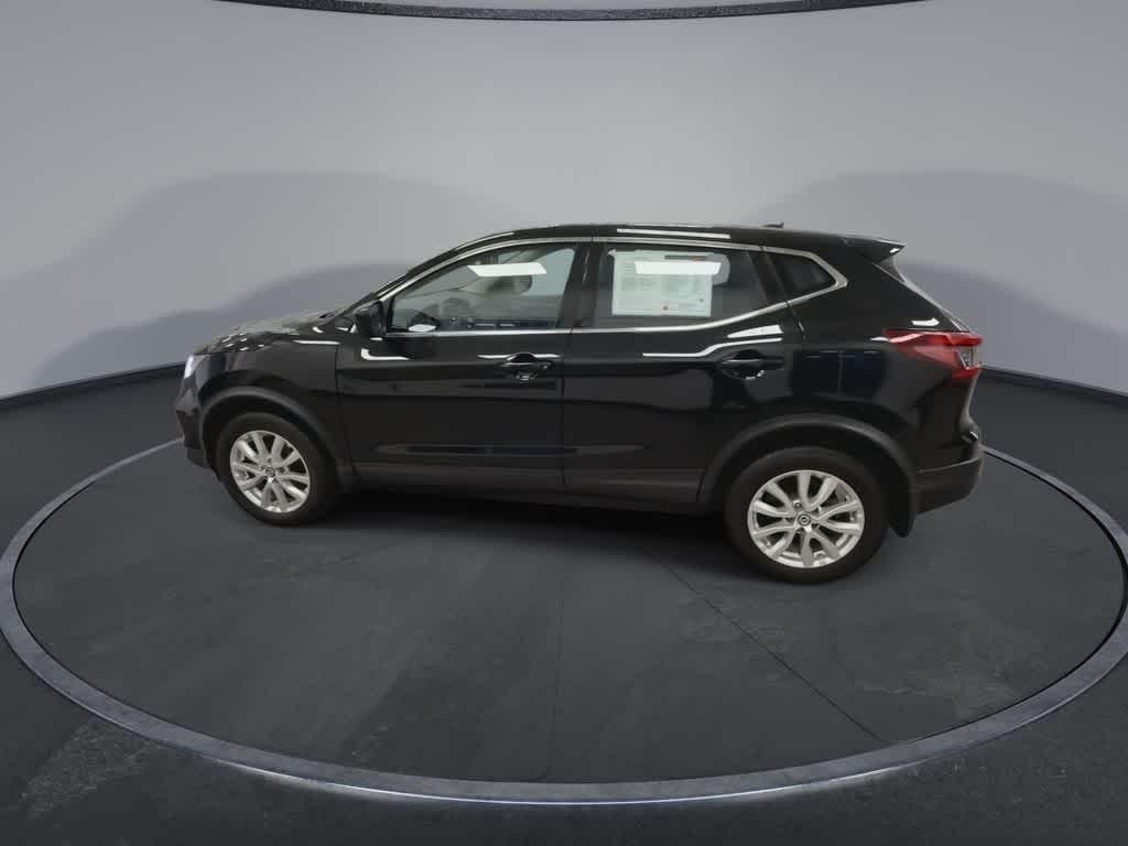 Nissan Rogue Sport S 2021