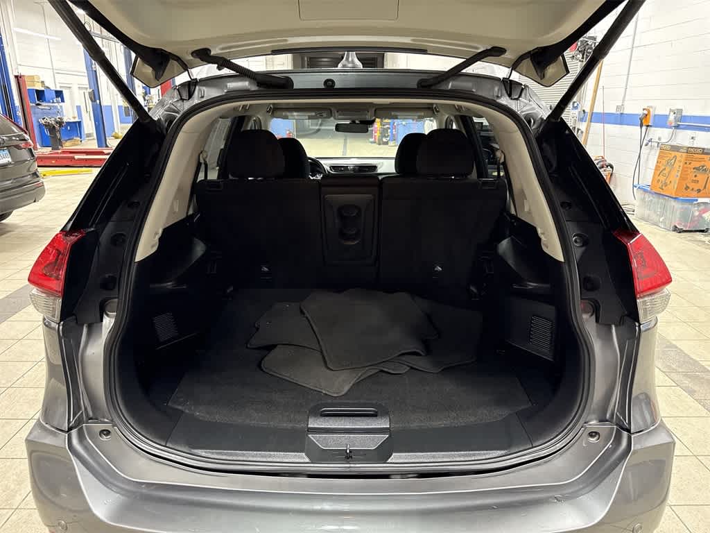 Nissan Rogue SV 2020