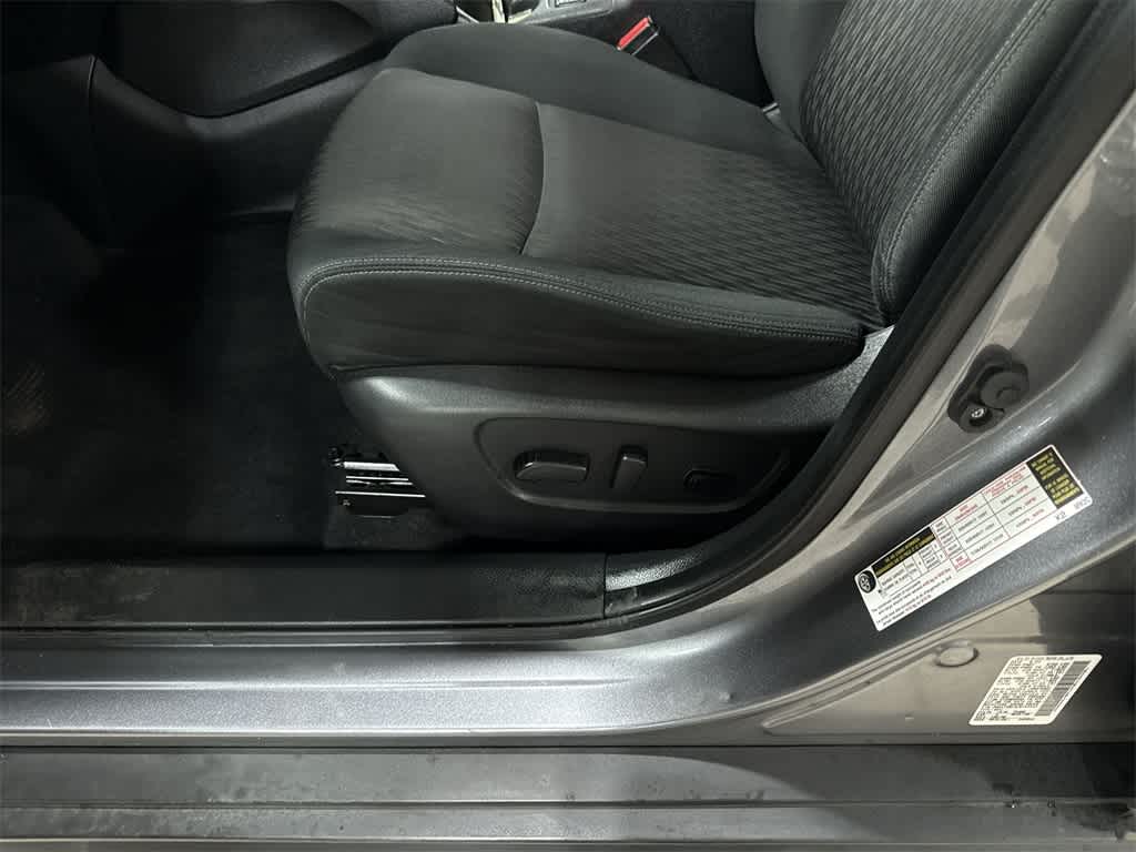 Nissan Rogue SV 2020