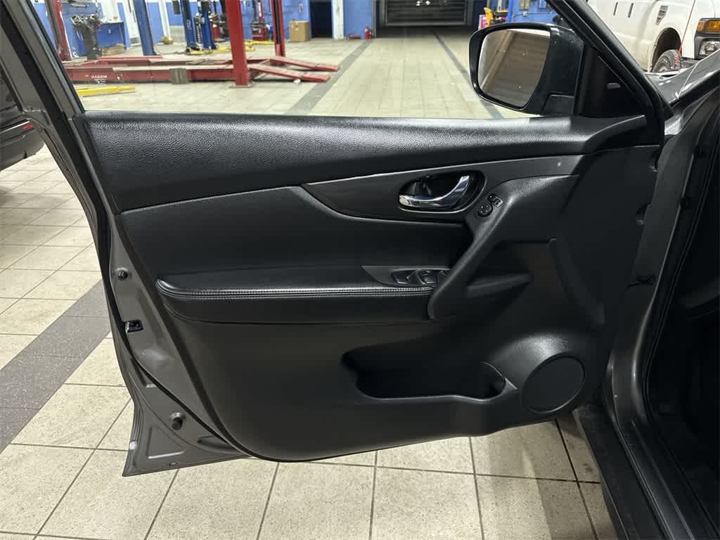 Nissan Rogue SV 2020