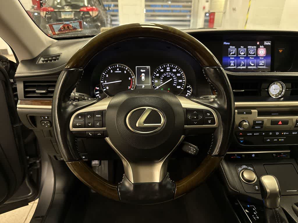 2016 Lexus ES 350 4dr Sdn