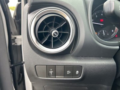 Hyundai Kona SE 2023