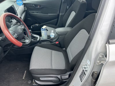 Hyundai Kona SE 2023