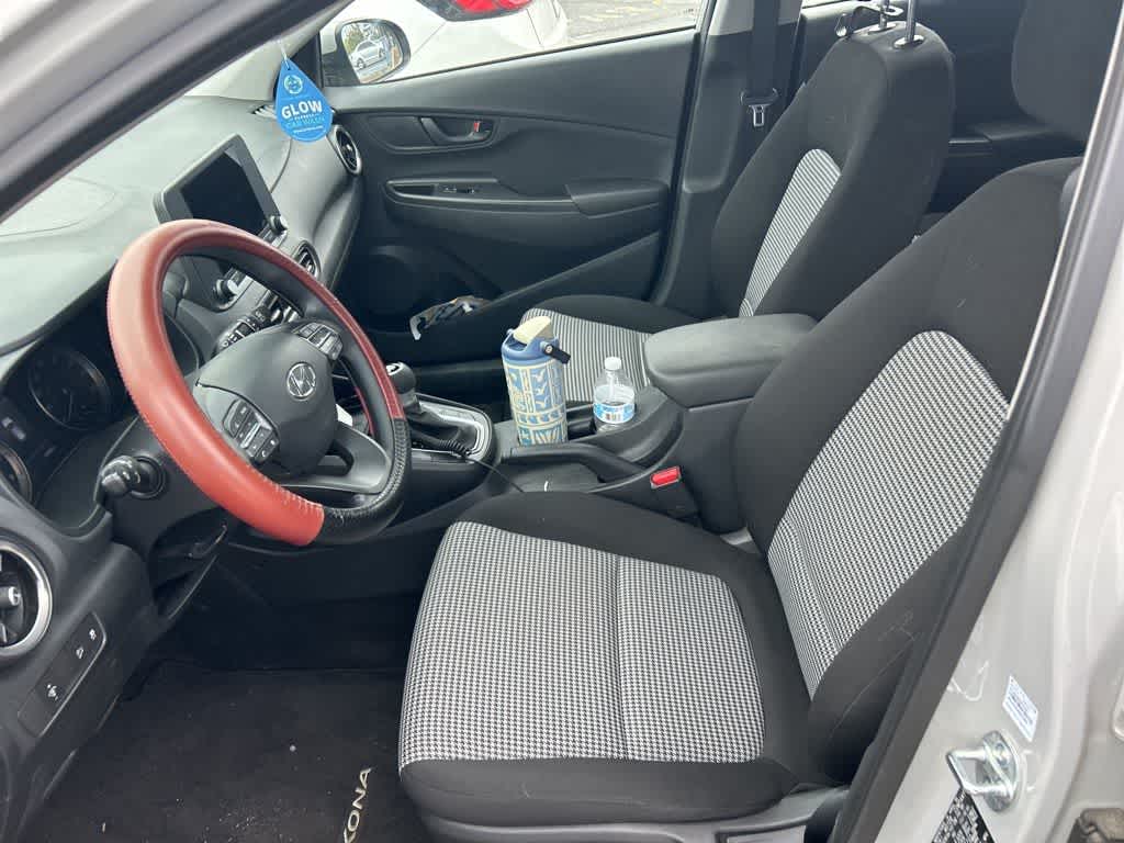 Hyundai Kona SE 2023