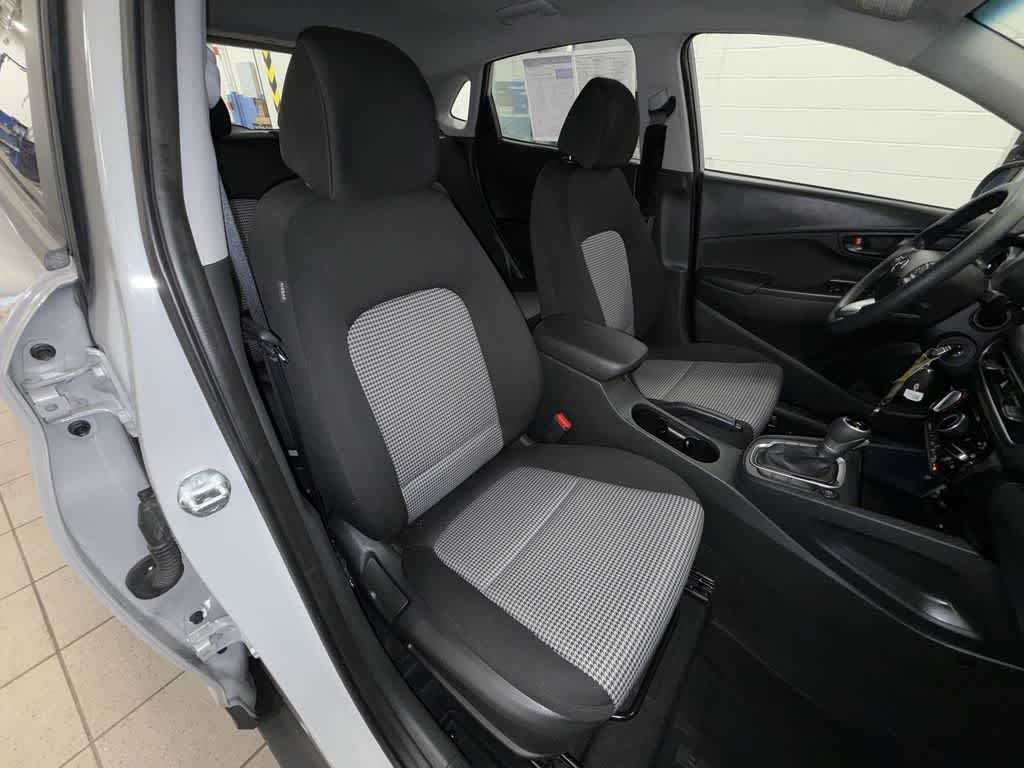Hyundai Kona SE 2023