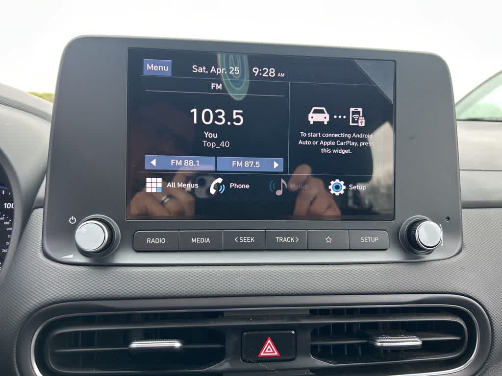 Hyundai Kona SE 2023