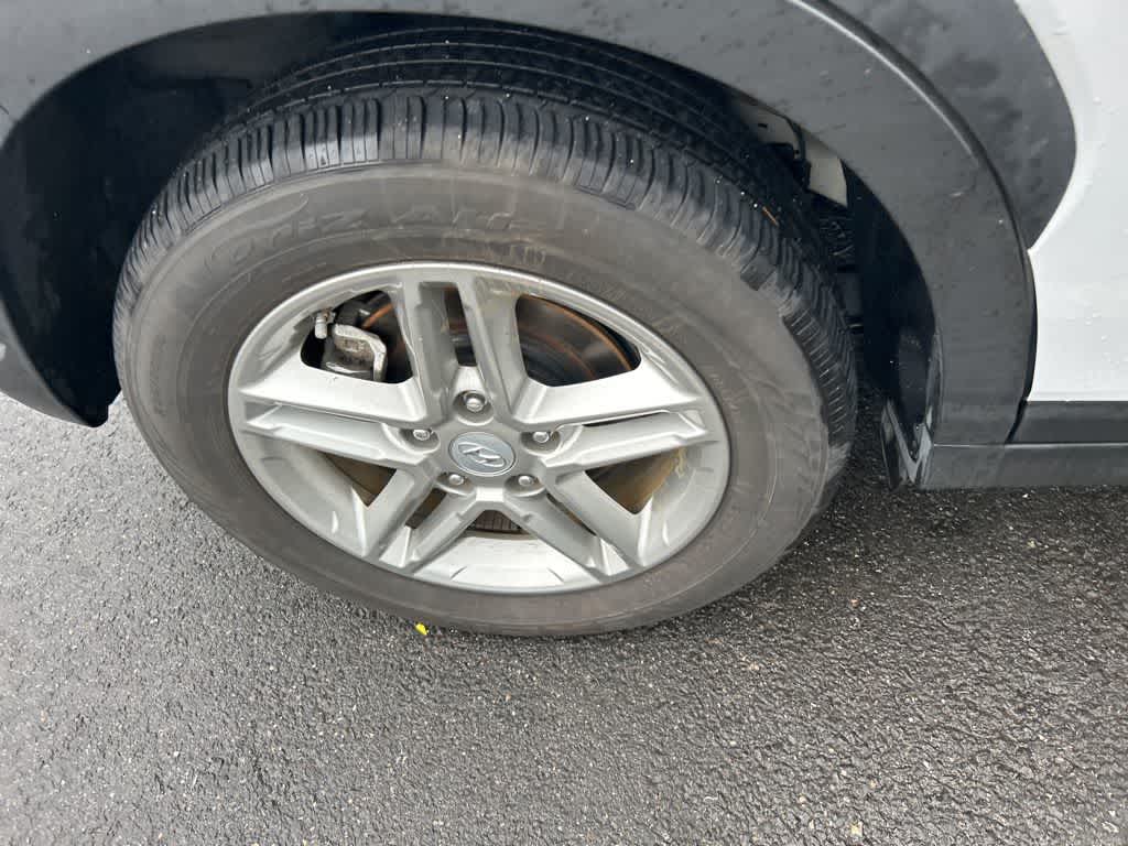 Hyundai Kona SE 2023