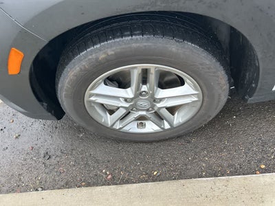 Hyundai Kona SE 2023