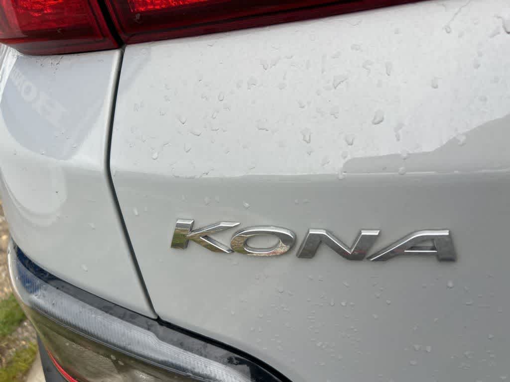 Hyundai Kona SE 2023