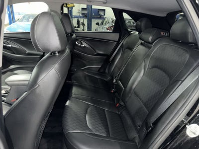 Hyundai Elantra GT automático de 2019