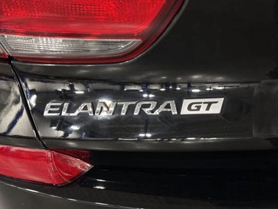 Hyundai Elantra GT automático de 2019