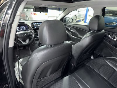 Hyundai Elantra GT automático de 2019