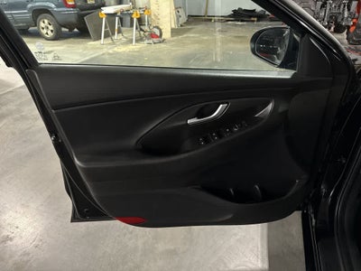 Hyundai Elantra GT automático de 2019