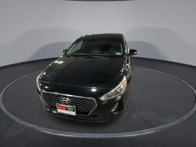Hyundai Elantra GT automático de 2019