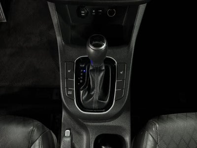 Hyundai Elantra GT automático de 2019