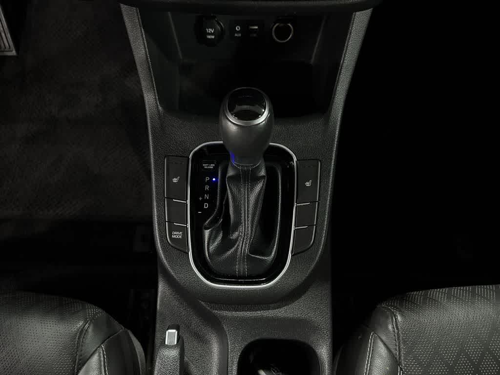 Hyundai Elantra GT automático de 2019