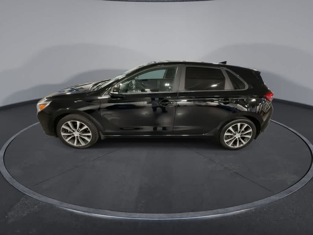 Hyundai Elantra GT automático de 2019